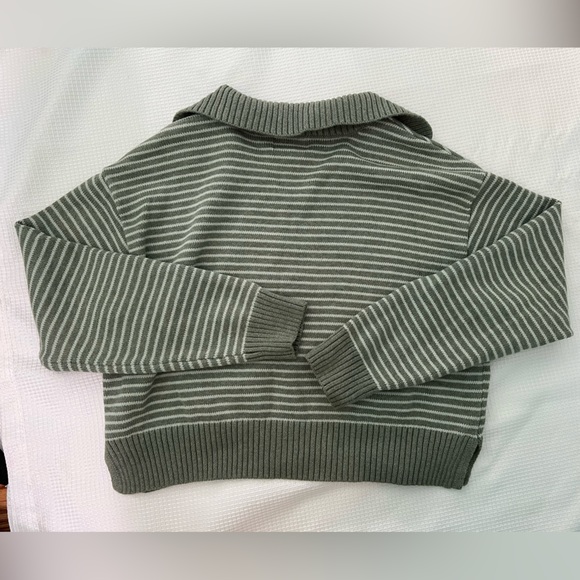 Universal Threads Sweater Spring Size Medium - Picture 5 of 5